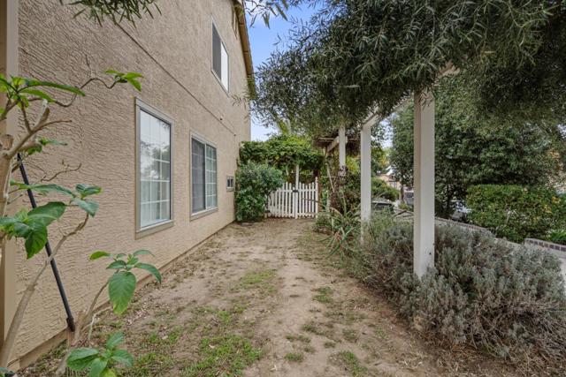 1258 De Cunha Court, Salinas CA: https://media.crmls.org/mediaz/119d18a0-85d5-4e38-b0ff-bf792ffddb87.jpg