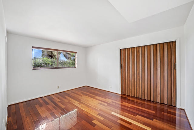 5324 Felice Place, Woodland Hills CA: https://media.crmls.org/mediaz/119d1bd4-7413-460a-890a-b0d53230650e.jpg