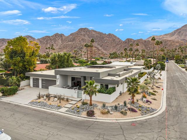 76305 Shoshone Drive, Indian Wells CA: https://media.crmls.org/mediaz/119dc361-57d9-4ff3-a2c6-84e8e3fc6141.jpg