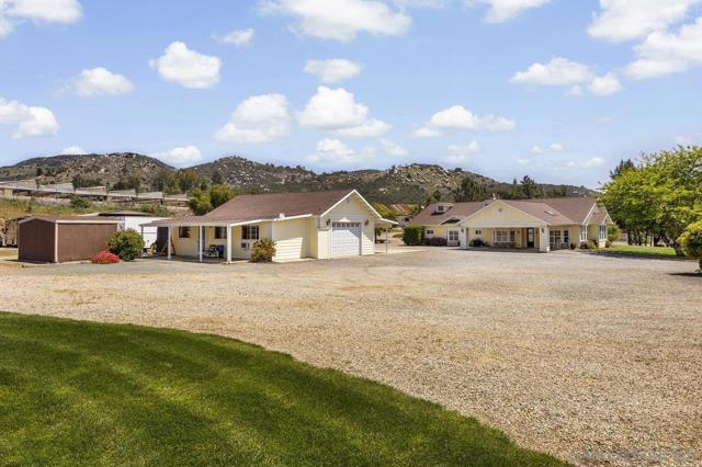 3232 N Twin Oaks Valley Rd, San Marcos CA: https://media.crmls.org/mediaz/119dcf84-76a5-4585-9a88-bf87d42323c8.jpg