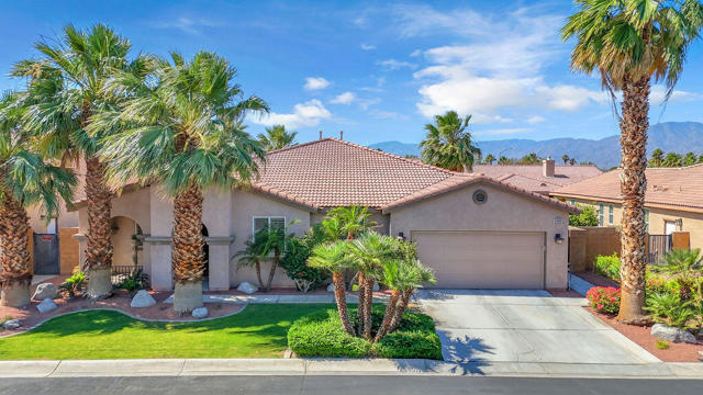 83881 Festivo Court, Indio CA: https://media.crmls.org/mediaz/119e7d75-40c5-4ba4-91c9-8fcf990d70e3.jpg