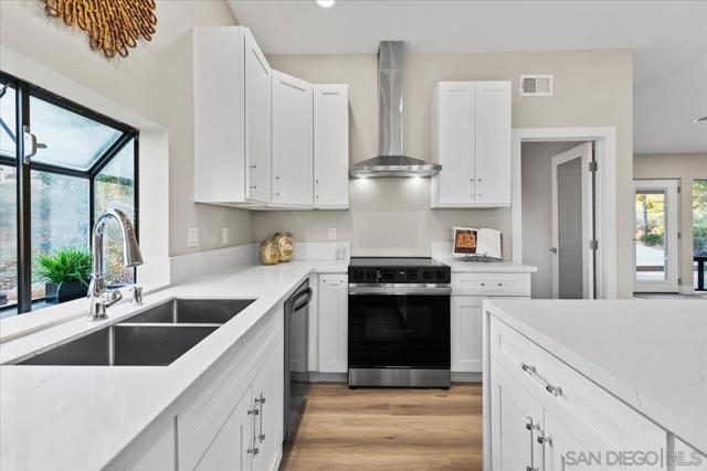16310 Oak Springs Dr, Ramona CA: https://media.crmls.org/mediaz/119e8269-eb7c-49f4-9a94-be75eaa9222d.jpg