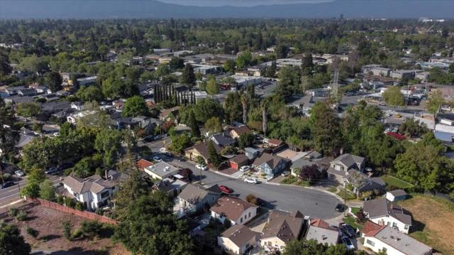998 Ramona Court, San Jose CA: https://media.crmls.org/mediaz/119f156a-8eb6-4efa-a091-e51991fe6237.jpg