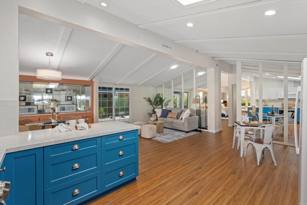 350 N El Camino Real - photo 11
