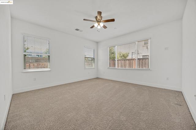 18499 Lewiston Dr, Lathrop CA: https://media.crmls.org/mediaz/119f6613-49c4-4052-a415-5b072953441c.jpg