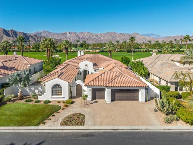 51461 Marbella Court, La Quinta CA: https://media.crmls.org/mediaz/119f8137-3126-480f-a11e-9f529ae5b895.jpg