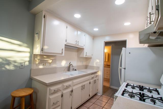 Detail Gallery Image 5 of 18 For 2929 Fire Mountain Dr #13,  Oceanside,  CA 92054 - 2 Beds | 1 Baths