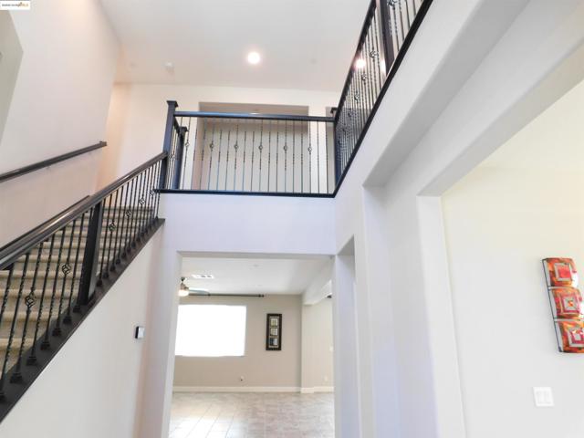 1090 Lavender St, Manteca CA: https://media.crmls.org/mediaz/11a1c1cf-af7b-4fba-98ac-b2194b1779ad.jpg