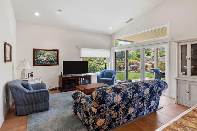 15462 Avenida Rorras, San Diego CA: https://media.crmls.org/mediaz/11a24200-ab83-4d45-b62e-7660fdc8ba1c.jpg