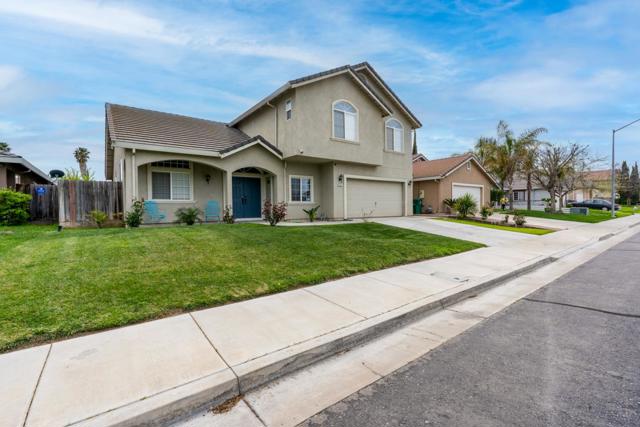2231 Racquet Club Drive, Los Banos CA: https://media.crmls.org/mediaz/11a2d828-d27b-4de4-97a8-4c124c82daf4.jpg