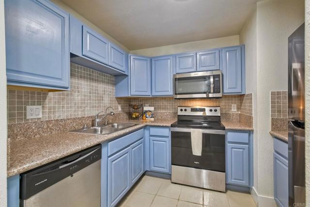 Detail Gallery Image 10 of 27 For 1350 N Escondido Bld #12,  Escondido,  CA 92026 - 1 Beds | 1 Baths