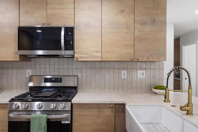 Detail Gallery Image 15 of 38 For 4350 Point Reyes Ct, Carlsbad,  CA 92010 - 4 Beds | 2/1 Baths