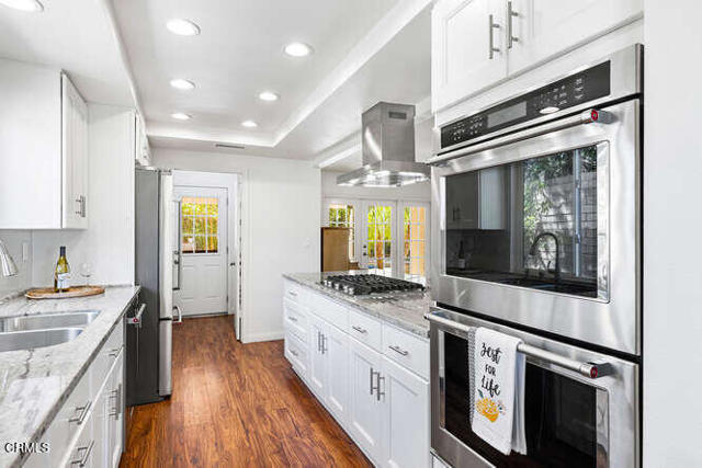 1942 Chalon Street, Newbury Park CA: https://media.crmls.org/mediaz/11a45bb3-eb35-40e5-b7e0-7eb64eff9219.jpg