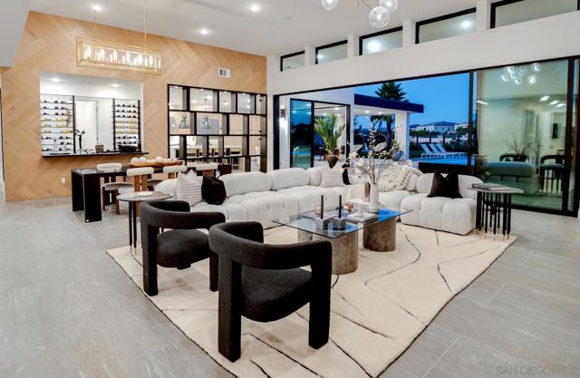 5384 Aurora Summit Trl, San Diego CA: https://media.crmls.org/mediaz/11a6d904-a3ef-411f-8bf4-99fe67ea383c.jpg