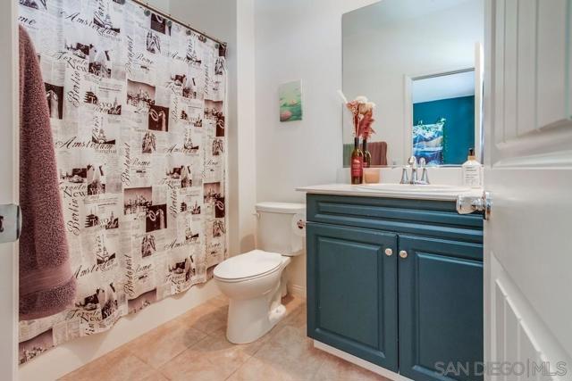 908 Hydra Ct, San Marcos CA: https://media.crmls.org/mediaz/11a75d89-58f2-4850-9fd9-dba01b6e91a4.jpg