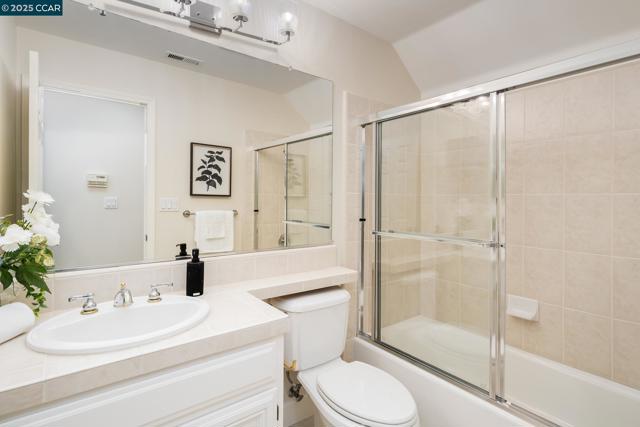 9356 Mediar Dr, San Ramon CA: https://media.crmls.org/mediaz/11a7e408-5f3c-46d0-aefc-0840c6bf8c47.jpg