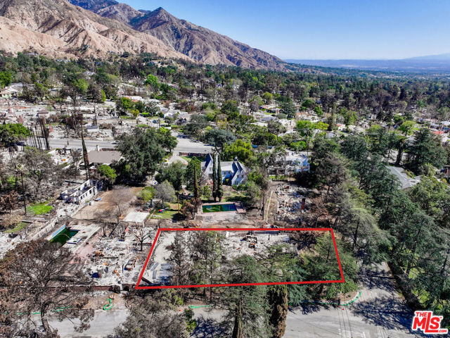 3000 Santa Rosa Avenue, Altadena CA: https://media.crmls.org/mediaz/11a866dc-a0a1-423a-aa5b-7d0e9e7ff022.jpg