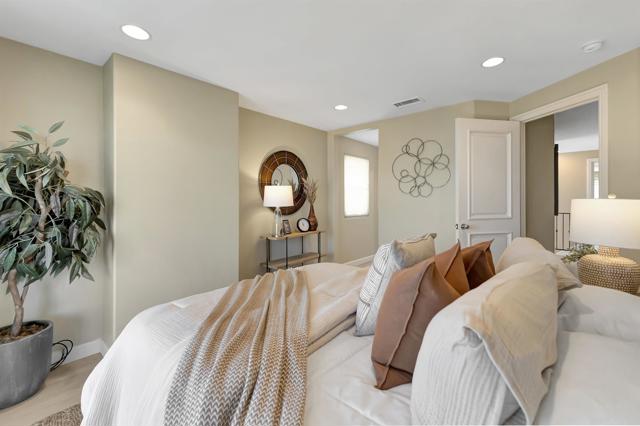 Detail Gallery Image 25 of 44 For 509 W Balboa Bld, Newport Beach,  CA 92661 - 3 Beds | 3/1 Baths