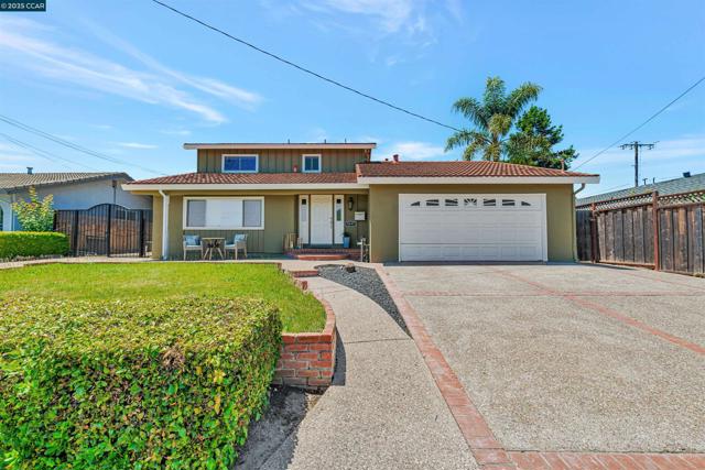 9597 Davona Dr, San Ramon CA: https://media.crmls.org/mediaz/11a92ecc-a77c-4644-aec3-ce6373c6e68e.jpg