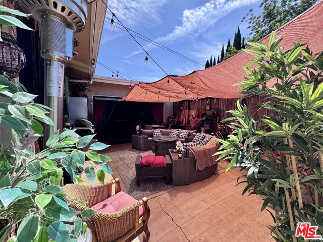 3704 W 111th Place, Inglewood CA: https://media.crmls.org/mediaz/11a98152-6d8e-475e-a66c-bf54f75f1b3a.jpg