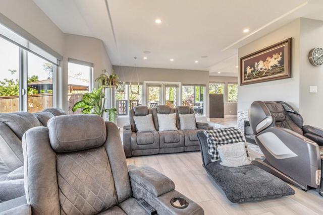 11550 Skyline Boulevard, Oakland CA: https://media.crmls.org/mediaz/11aa93ff-dad3-4fc3-8fa1-4099f494c002.jpg