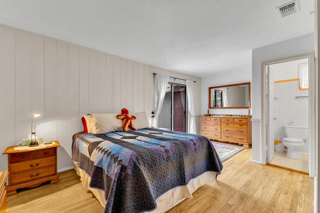 54640 Marian View Drive, Idyllwild CA: https://media.crmls.org/mediaz/11aabcfd-039b-4cf8-8612-da953d583f22.jpg