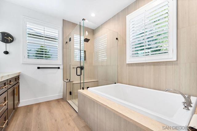 Image 22 of 54 For 7972 Lusardi Creek Ln