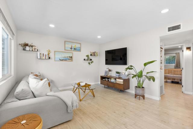 Detail Gallery Image 14 of 47 For 271 Coneflower Street, Encinitas,  CA 92024 - 2 Beds | 2 Baths