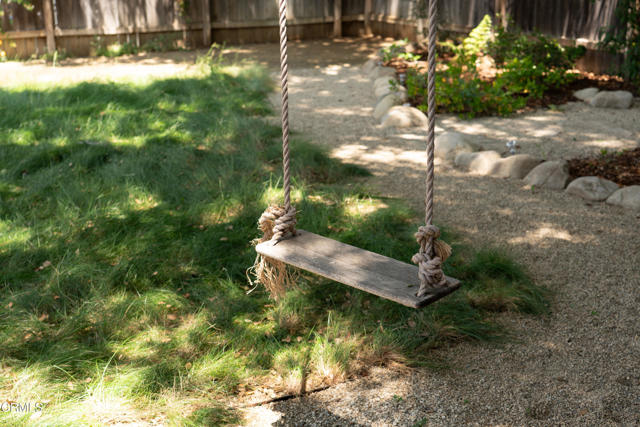 202 N. Fulton Street, Ojai CA: https://media.crmls.org/mediaz/11ab1782-385e-4095-8e53-7fa5dbe5f7d2.jpg