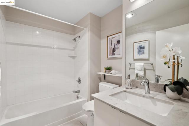 96 Bayside Ct, Richmond CA: https://media.crmls.org/mediaz/11ab6555-bd38-46c3-b193-598e40aa7084.jpg