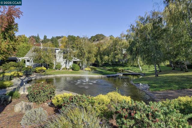 3050 Rossmoor Pkwy, Walnut Creek CA: https://media.crmls.org/mediaz/11ad34af-b19f-4e57-a20a-a963f3111b54.jpg