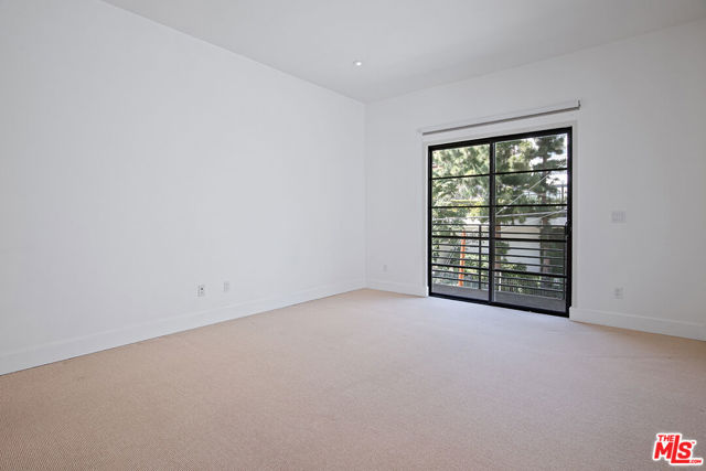 8788 Shoreham Drive, West Hollywood CA: https://media.crmls.org/mediaz/11ad3956-6397-4916-a56b-b6263c9af87d.jpg
