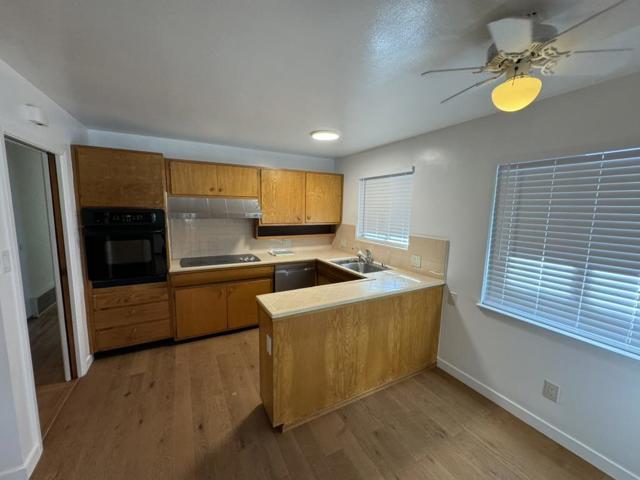 360 Eastmoor Avenue, Daly City CA: https://media.crmls.org/mediaz/11adf1fa-8761-484d-a9ac-6267d9c386f5.jpg