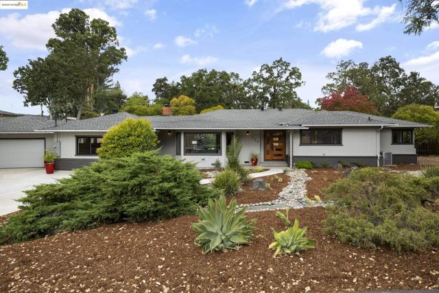 150 Santa Rita Dr, Walnut Creek CA: https://media.crmls.org/mediaz/11ae57d9-2ac7-4f1f-8f8d-c2988acaad90.jpg