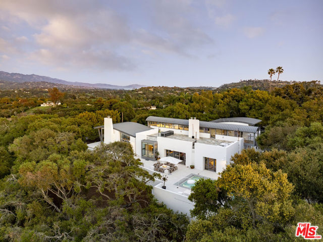 4450 Via Alegre, Santa Barbara CA: https://media.crmls.org/mediaz/11aee6a0-b144-4853-80f0-78a062000973.jpg