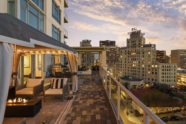 850 Beech St, San Diego CA: https://media.crmls.org/mediaz/11afc237-8681-4641-92fa-e34bac29fa94.jpg