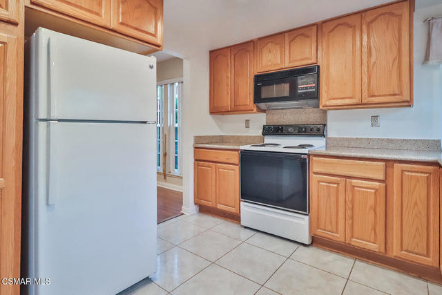 3487 E Barca Street, Camarillo CA: https://media.crmls.org/mediaz/11b16cca-8986-422d-9bde-57602e596728.jpg