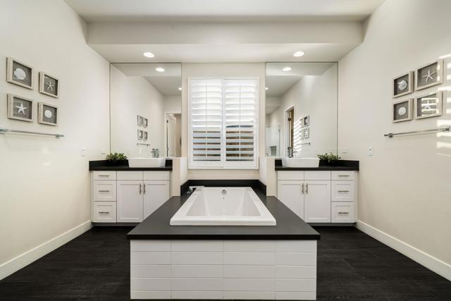 74425 Zeppelin Drive, Palm Desert CA: https://media.crmls.org/mediaz/11b1df25-2045-431e-8f49-0c2f408d68cf.jpg