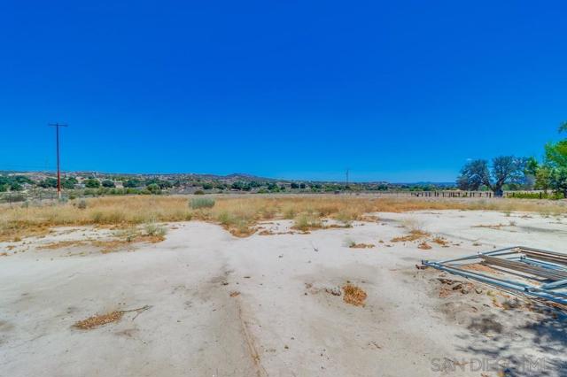 2920 Ribbonwood Rd, Boulevard CA: https://media.crmls.org/mediaz/11b1e63d-e284-47cd-bb86-2944193d1fe9.jpg