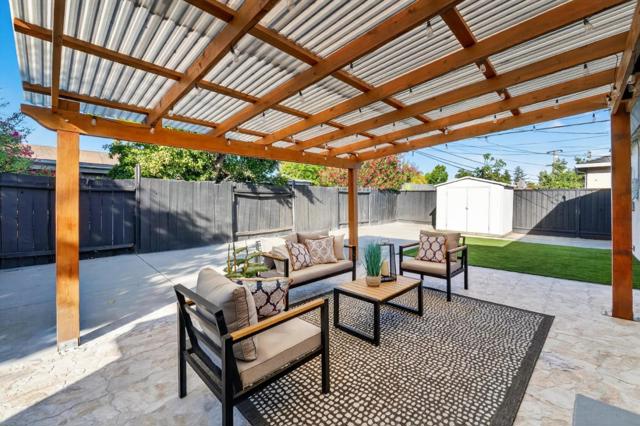 5602 Meridian Avenue, San Jose CA: https://media.crmls.org/mediaz/11b1f3c8-5bcf-44d2-b98a-35267f34fe62.jpg