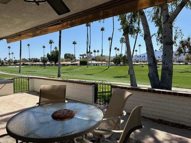 97 Don Quixote Drive, Rancho Mirage CA: https://media.crmls.org/mediaz/11b1fdfb-3c79-4605-846c-1249bb116f02.jpg