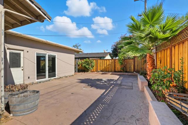 780 Welburn Avenue, Gilroy CA: https://media.crmls.org/mediaz/11b2498e-13b0-42ae-a3e7-e138eb2ac219.jpg