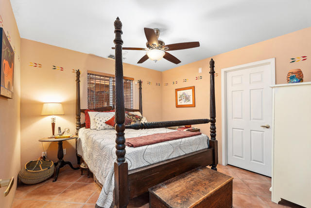 54125 Eisenhower Drive, La Quinta CA: https://media.crmls.org/mediaz/11b29a67-deb4-4d1d-a02c-2e6352a670cd.jpg