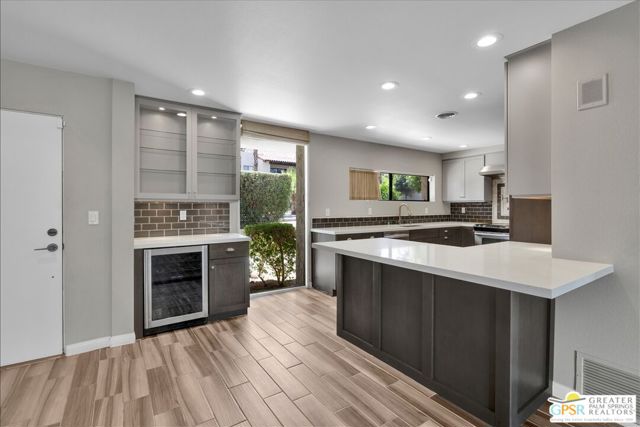 261 E La Verne Way #B, Palm Springs, CA 92264