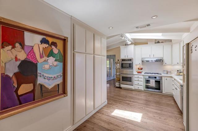3231 Fieldcrest Drive, Sacramento CA: https://media.crmls.org/mediaz/11b39a48-159a-4997-9e01-9ebd473196b6.jpg