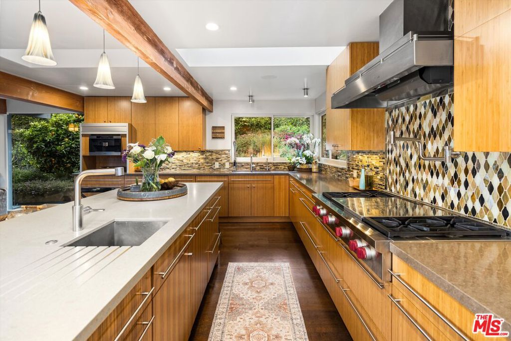 MLS #25557351 img 35