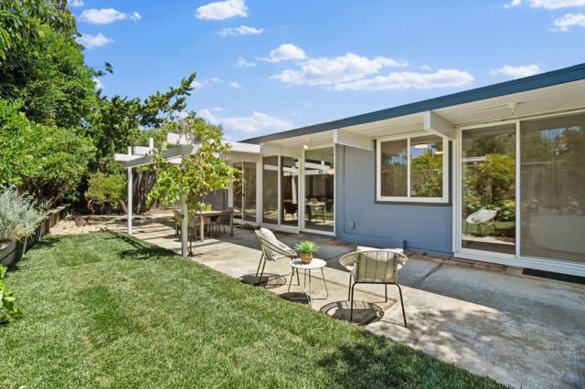 858 Cornwall Court, Sunnyvale CA: https://media.crmls.org/mediaz/11b3b353-4e7c-4fb7-8900-f5a99916b922.jpg
