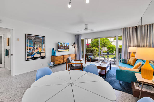 1881 S Araby Drive, Palm Springs CA: https://media.crmls.org/mediaz/11b3c74c-ed86-4e56-a1b8-b12377ee043f.jpg