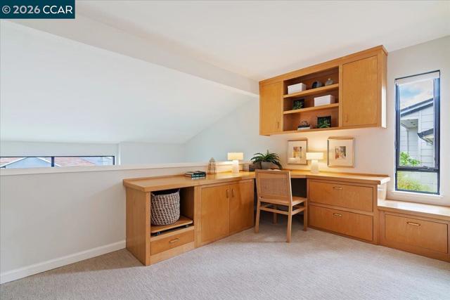 7 Doral Dr, Moraga CA: https://media.crmls.org/mediaz/11b49047-5225-462b-ad3a-571e93702458.jpg