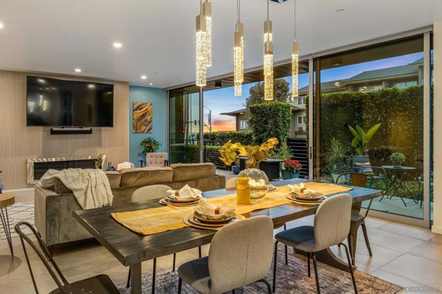 165 Pine Ave, Carlsbad CA: https://media.crmls.org/mediaz/11b549dd-f56c-4489-9a6a-84476ca2829c.jpg